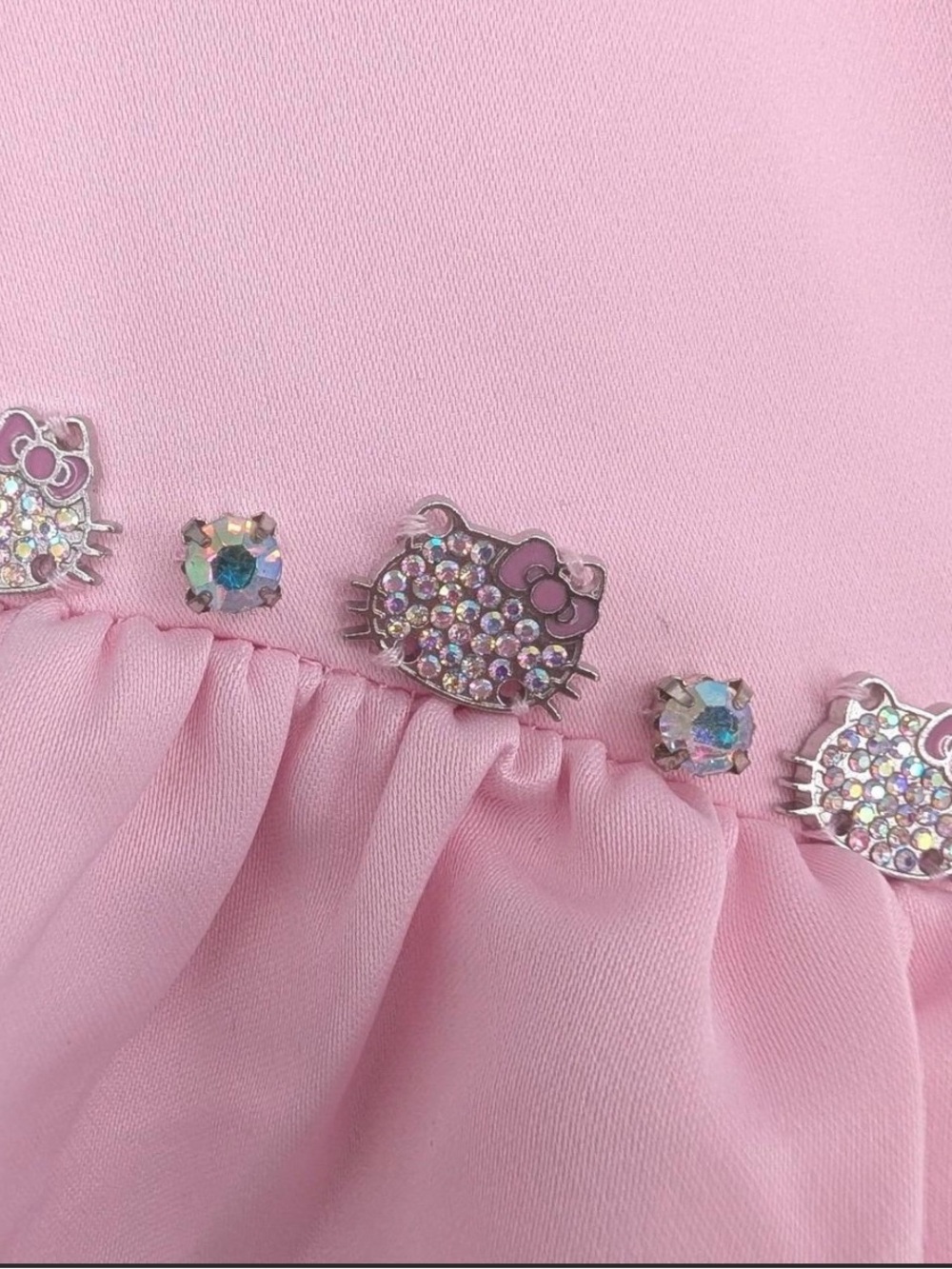 Forever 21 x Hello Kitty 50th anniversary bubble dress - Picture 5 of 5